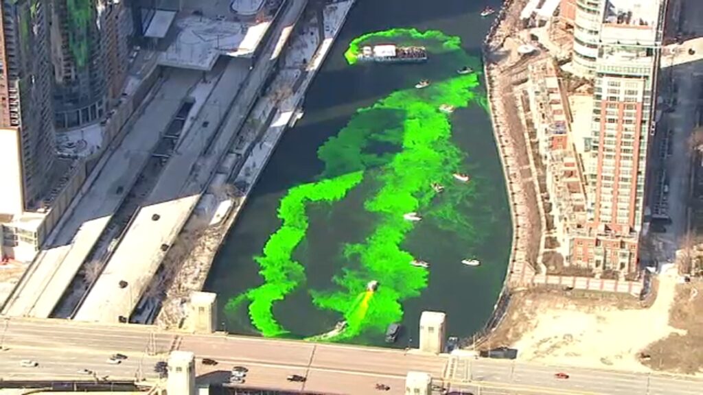 St Patricks Day Chicago - river dyeing