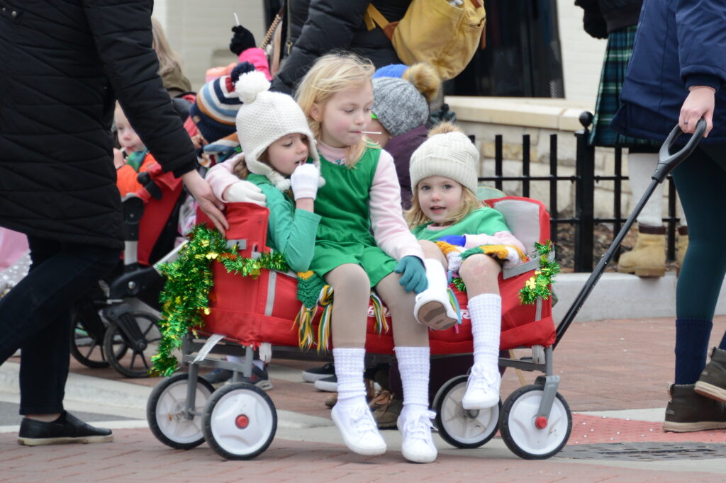 naperville st patrick's parade - family fun